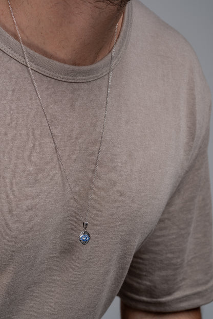 Silver 925 Chain & Striking blue eyes